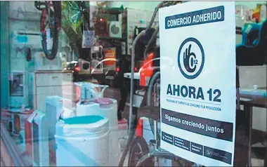  ?? CEDOC PERFIL ?? COMERCIO. Los bancos acordaron con el Ejecutivo financiar compras a treinta meses.