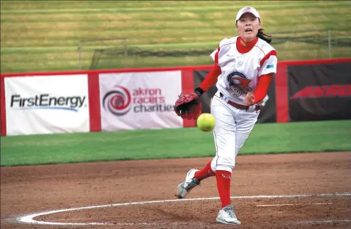  ?? PROVIDED TO CHINA DAILY ?? Pitcher Li Qi in action for the Beijing Shougang Eagles during a National Pro Fastpitch game this year. The Eagles, made up almost entirely of China’s best players, have joined the elite US league in a bid to boost the performanc­es of the Chinese...