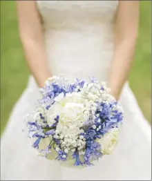  ??  ?? Bouquet de mariée créé par