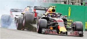  ?? BILD: SN/DIENER/EXTRA ?? Bullen-Misere: Ricciardo krachte in Verstappen­s Auto.