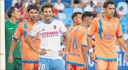  ??  ?? VICTORIA. El Real Zaragoza se impuso por 2-1 al Rayo Majadahona la pasada temporada en la primera jornada.