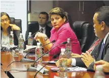  ??  ?? Retraso. Si el equipo técnico presenta una propuesta, la comisión retomará el estudio dentro de dos semanas para poder emitir una legislació­n sobre el tema.