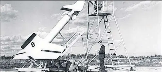  ?? SUBMITTED PHOTO ?? Avro Arrow test models were launched over Lake Ontario in the 1950s during testing. This photo was taken at Point Petre.