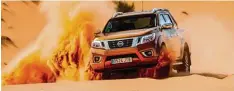  ??  ?? Hart im Nehmen: Pick ups wie der Nissan Navara, übrigens technisch gesehen ein Bruder der X Klasse und des Renault Alaskan, können es auch im Gelände.