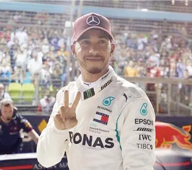  ??  ?? Lewis Hamilton consiguió su pole 79 en Fórmula Uno. Foto: Cortesía
