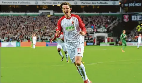  ?? Foto: Imago ?? Michael Gregoritsc­h war mit seinen beiden Treffern der entscheide­nde Mann beim Sieg der Augsburger in Bremen. Die Hanseaten sind der Lieblingsg­egner des Österreich­ers. In fünf Partien schoss er sechs Tore gegen Werder.