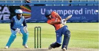  ?? Picture: Sydney Seshibedi/Gallo Images ?? Edward
Moore of WP bats during the CSA T20 Challenge match against Multiply Titans at Wanderers Stadium yesterday.