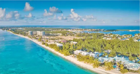  ?? SHUTTERSTO­CK ?? Vista aérea de las Islas Caimán, que aparece también en los primeros lugares del listado.