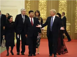  ?? FOTO: ANDREW HARNIK/TT/AP ?? USA:s och Kinas presidentp­ar vid torsdagens påkostade bankett i Peking.