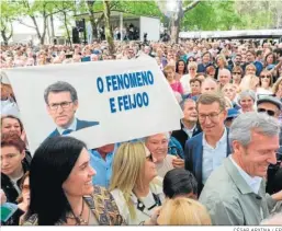  ?? CÉSAR ARXINA / EP ?? Núñez Feijóo y el presidente de la Xunta, Alfonso Rueda, ayer en La Coruña.