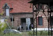  ?? (Photo AFP) ?? Le brocanteur de 46 ans avait acheté une ferme au sud d’Arras où il faisait des ventes.