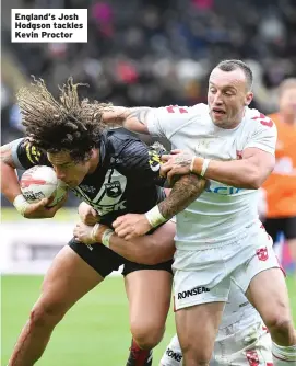  ??  ?? England’s Josh Hodgson tackles Kevin Proctor