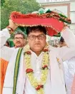  ?? PTI ?? Debasish Dhar was the Superinten­dent of Police, Cooch Behar, during the 2021 West Bengal Assembly polls.
Two former J&K Chief Ministers, Mehbooba Mufti and Omar Abdullah, on Friday opposed any move to defer polls for the Anantnag-Rajouri seat, a day after the Election Commission considered the representa­tions made by a group of parties, including the BJP, for postponeme­nt.