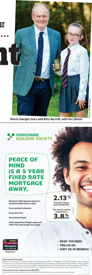  ?? Picture:WARRENSMIT­H ?? Shock charges: Gary and Kitty Rycroft, with her phone