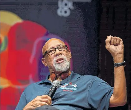  ?? AFP ?? Tiene la palabra. John Carlos nunca dejó de luchar por sus ideales. Y tampoco lo hace a los 75 años.