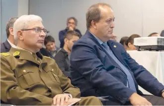  ?? / AGENCIAUNO ?? El director de Carabinero­s, Ricardo Yáñez, y el fiscal nacional, Ángel Valencia.