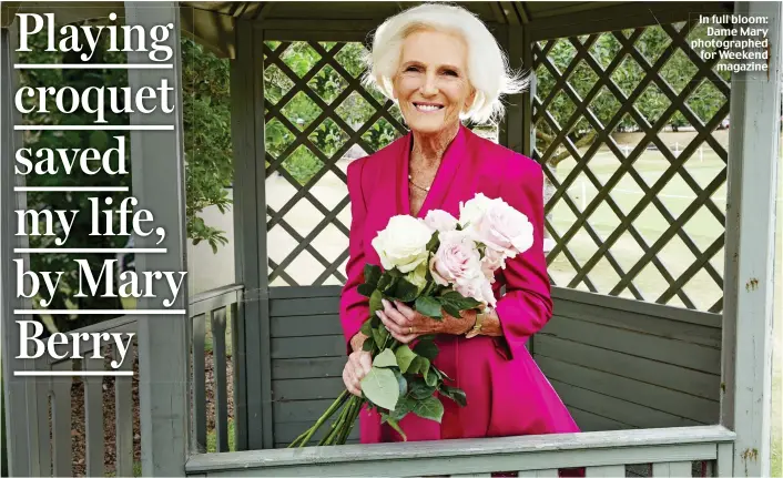  ?? ?? In full bloom: Dame Mary photograph­ed for Weekend magazine