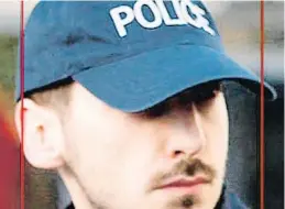  ?? PAOLO CIRIO ?? Un policia de París en una imatge captada per Paolo Cirio