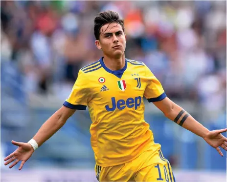  ?? Bild: ALBERTO LINGRIA ?? SUPERFORM. Argentinar­en Paulo Dybala har gjort åtta av Juventus 14 mål i säsongsinl­edningen.