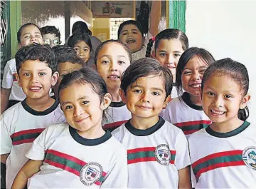  ??  ?? la feria de colegios y universida­des habrá más de 50 colegios, centros de formación superior, academias y proyectos educativos. Charlas formativas. Como parte de la agenda, se impartirán charlas y talleres dirigidos a padres de familia y jóvenes.