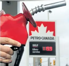  ?? POSTMEDIA NETWORK FILES ?? The number of gas stations in Canada has grown for the past two years, after a 10-year decline.