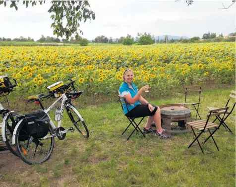  ?? Photo / Supplied ?? Lois Mulvihill on a cycling holiday in the Wachau Valley.