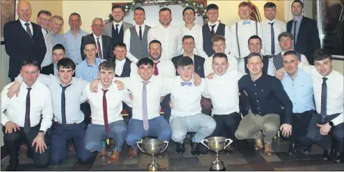  ?? (Pic: Julie Vaughan) ?? Skeheenari­nky Hurling Club players, management and officials along with County Board chairperso­n Joe Kennedy at the club’s recent victory social in Cahir House Hotel.