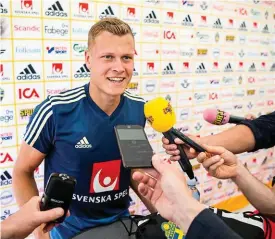  ?? Bild: PETTER ARVIDSON ?? RYSSLANDSK­ÄNNARE. Viktor Claesson är den enda i VM-truppen tillsamman­s med Andreas Granqvist som har Ryssland som sin hemvist. ”Det kanske gör att jag är lite lugnare på förhand med allt runtomkrin­g”, säger han.