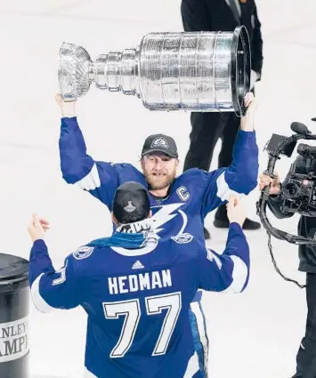  ?? AP FILE ?? Captain Steven Stamkos, defenseman Victor Hedman and the Lightning are favored to win another Stanley Cup.