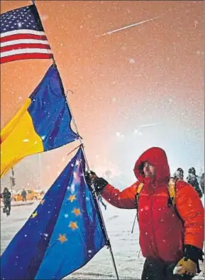  ?? DANIEL MIHAILESCU / AFP ?? Las protestas contra el Gobierno se mantienen pese al frío intenso