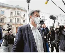  ?? Foto: Michael Kappeler/dpa ?? Bayerns Ministerpr­äsident Markus Söder auf dem Weg zur Sitzung der Cdu/csubundest­agsfraktio­n.