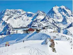  ?? ?? ▲ Courchevel was ‘one of the big winners’ for snowfall this week, reporting 19in in 24 hours