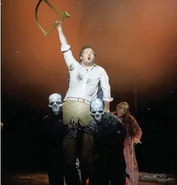  ?? Foto: Wilfried Hösl ?? Orpheus siegt über die Unterwelt (das Bild zeigt Christan Gerhaher in einer Produktion der Bayerische­n Staatsoper) – und mit Monteverdi­s „Orfeo“beginnt der Siegeszug der Oper.