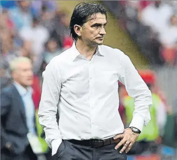  ?? FOTO: EFE ?? Dalic, selecciona­dor de Croacia, acabó muy orgulloso de su equipo pero consideró clave el riguroso penalti pitado