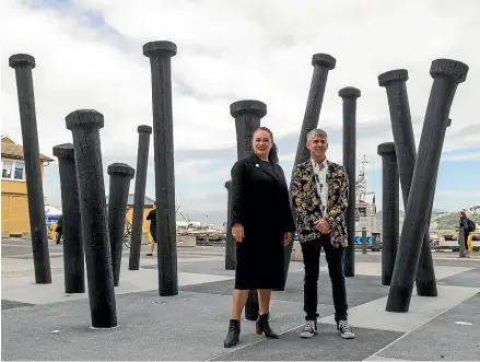  ?? BRUCE MACKAY/STUFF ?? The Grove was unveiled by Wellington Mayor Tory Whanau and the scupture’s artist, Glen Hayward last night.