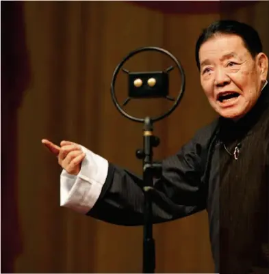  ??  ?? 2010: Shan performs in Tianjin. Shan became a household name in the 1980s with the growing popularity of radio. Later, he began to perform on television. VCG