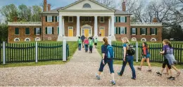  ?? STEVE HELBER/AP ?? A school group visits the estate of President James Madison in Montpelier in 2017.