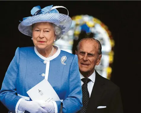  ?? Foto: Andy Rain, dpa ?? „Ich bin nur eine verdammte Amöbe“, sagte Prinz Philip in frühen Jahren einmal – wenn auch nicht öffentlich. Da hatte er noch schwer zu kämpfen mit seiner Rolle als Ehe‰ mann an der Seite der britischen Königin Elizabeth II.