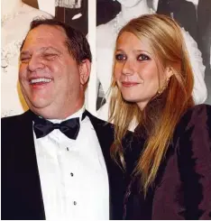  ?? Foto: Yui Mok, PA Wire, dpa ?? Lukrative Filmrollen im Tausch für Sex: Nach diesem Prinzip arbeitete Harvey Wein stein. Auch an Gwyneth Paltrow machte er sich heran. Unser Bild zeigt beide bei einer Gala im Jahr 2002.