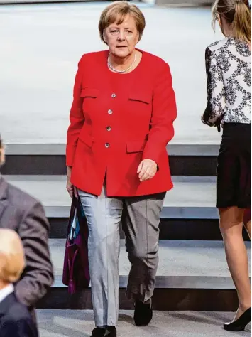  ?? Foto: Bernd von Jutrczenka, dpa ?? „Aber ich komme ja wieder.“Angela Merkel am Mittwoch im Bundestag.