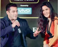  ??  ?? Katrina Kaif at a recent IIFA event where she suffered a wardrobe malfunctio­n