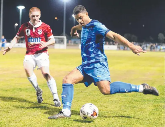  ?? Picture: RICHARD GOSLING ?? Jarrod Kyle (right) on the attack for Gold Coast City in an FFA Cup match this year.