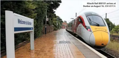  ?? JON VEITCH. ?? Hitachi Rail 800101 arrives at Dunbar on August 16.