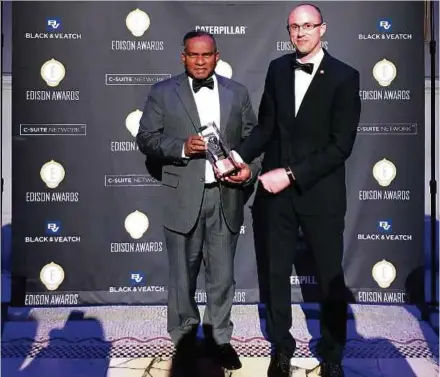  ??  ?? Sime Darby Plantation managing director Datuk Franki Anthony Dass (left) and head of biotechnol­ogy and breeding Dr David Ross Appleton receiving the Bronze award for Sustainabi­lity of the 2017 Edison Awards at the award ceremony in New York, the United...