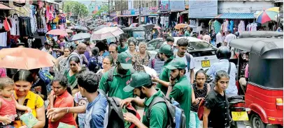  ??  ?? Pamunuwa Road in Maharagama town: A bustling, lively area at any given time