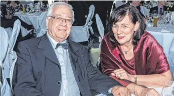  ?? FOTO: TT-BILDER ?? „Ohne sie hätte ich vieles nicht erreicht“, sagt Hans Moll über seine Frau Hedi. Zusammen feiern sie am Samstag den 80. Geburtstag des dtm-Gründers.