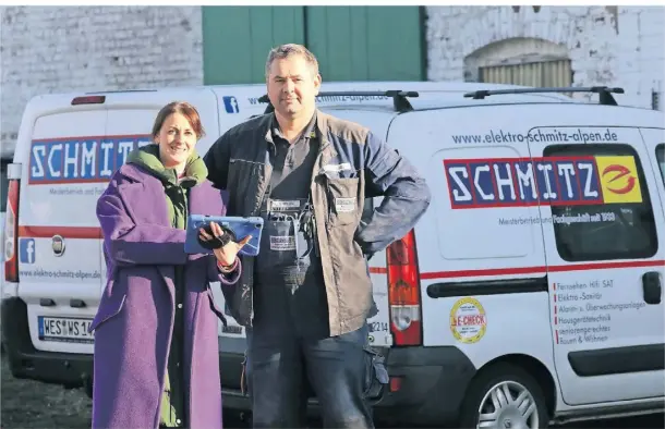  ?? FOTO: ARMIN FISCHER ?? Verena Bongen-Schroller und Stephan Kölbl haben mit ihrem Team die Vier-Tage-Woche eingeführt.