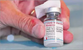  ?? ?? PERSPECTIV­A.
La vacuna combinada podría estar para 2023 o 2024, anunció Moderna.