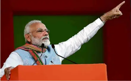  ?? AFP ?? Candidato à reeleição, o premiê Narendra Modi discursa no sábado (9) em inauguraçã­o de obras no leste da Índia