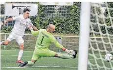  ?? FOTO: STEFAN KÖHLEN ?? Luca Majetic sorgte gegen Baumberg mit seinem Tor zum 3:0 für den Endstand.